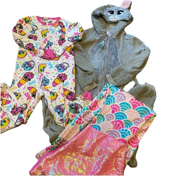 Teen Girls L10/12 Jumpsuit Pajamas & Mermaid Tail Leg Cover Lot Of 3 Shopkins - Picture 1 of 10